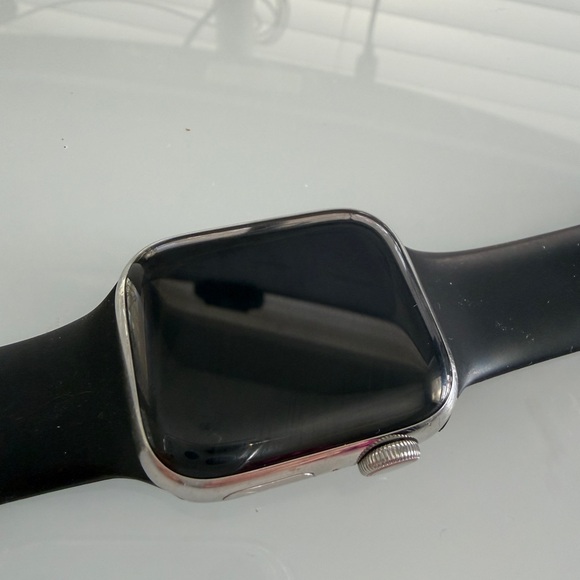 Apple Watch Series 9 Stainless Steel GPS + Cellular 41mm - Picture 6 of 8